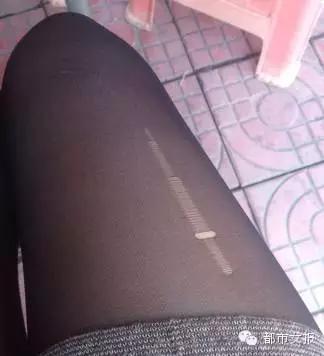 口红沾衣服上了怎么解决,白衣服染上口红快速清洗的小妙招