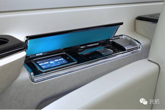 成龙谈私人飞机,成龙的三架飞机型号