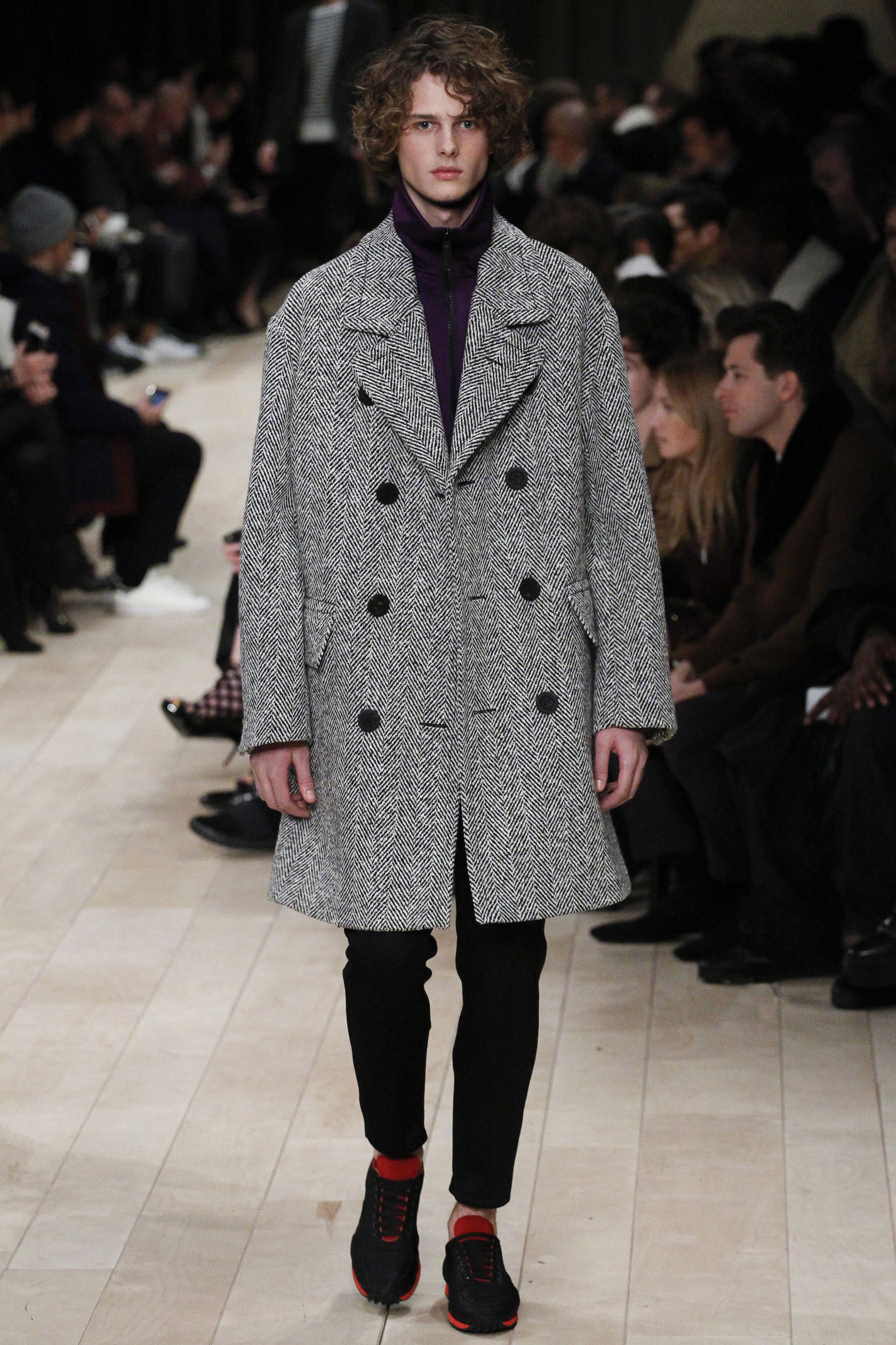 burberry男装街拍,burberry新季迷惑时尚单品男装