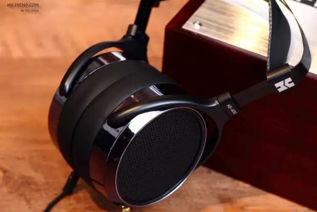 1到2千耳机,从1到100的音频