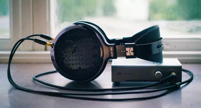 1到2千耳机,从1到100的音频