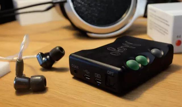 1到2千耳机,从1到100的音频