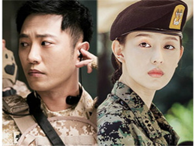 不逊色“双宋”《太后》剧中这对配角CP的情侣装也是非常的牛！