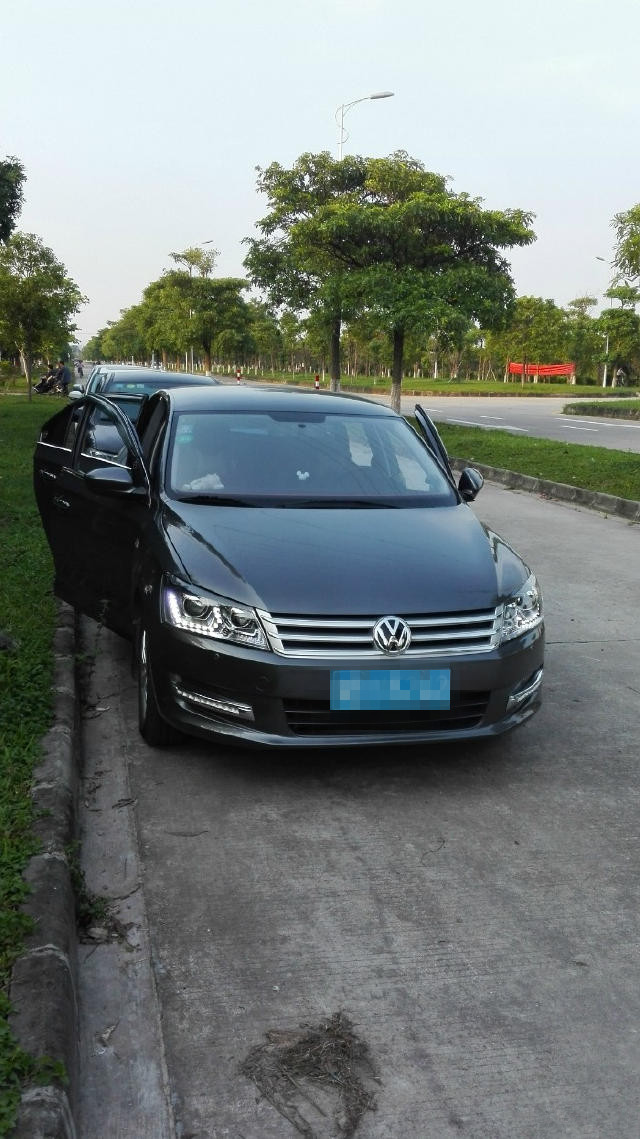 大众新桑塔纳氙气大灯,新款桑塔纳改疝气大灯