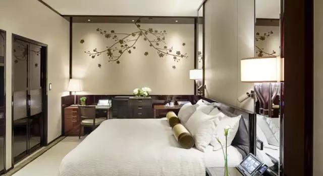 一开始我也不懂,为什么名人都爱住这些老酒店,直到...