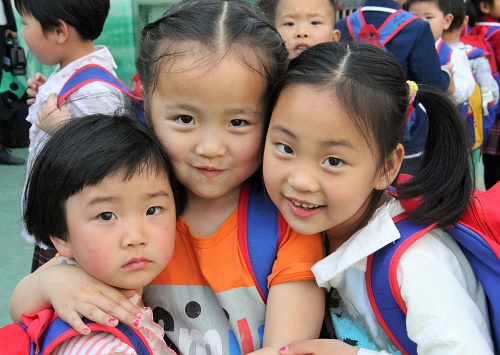 在快乐中成长的孩子,在快乐中学习在学习中成长