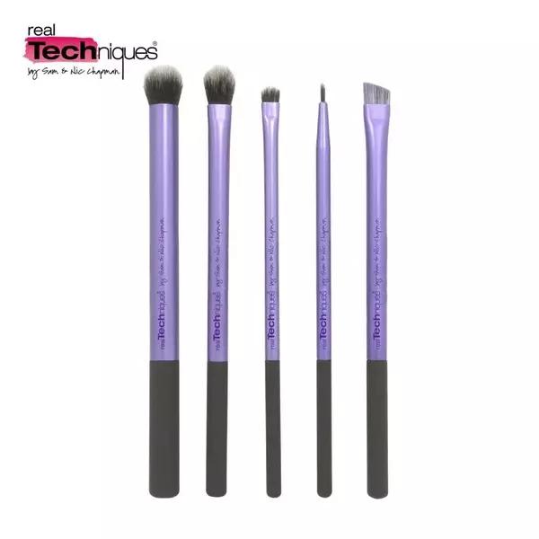 生活费2000的大学生买什么化妆品,学生党3000零花钱化妆品