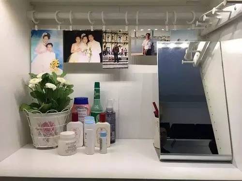 90后夫妻小卧室改造,95后小伙花12万改造200平破旧小屋