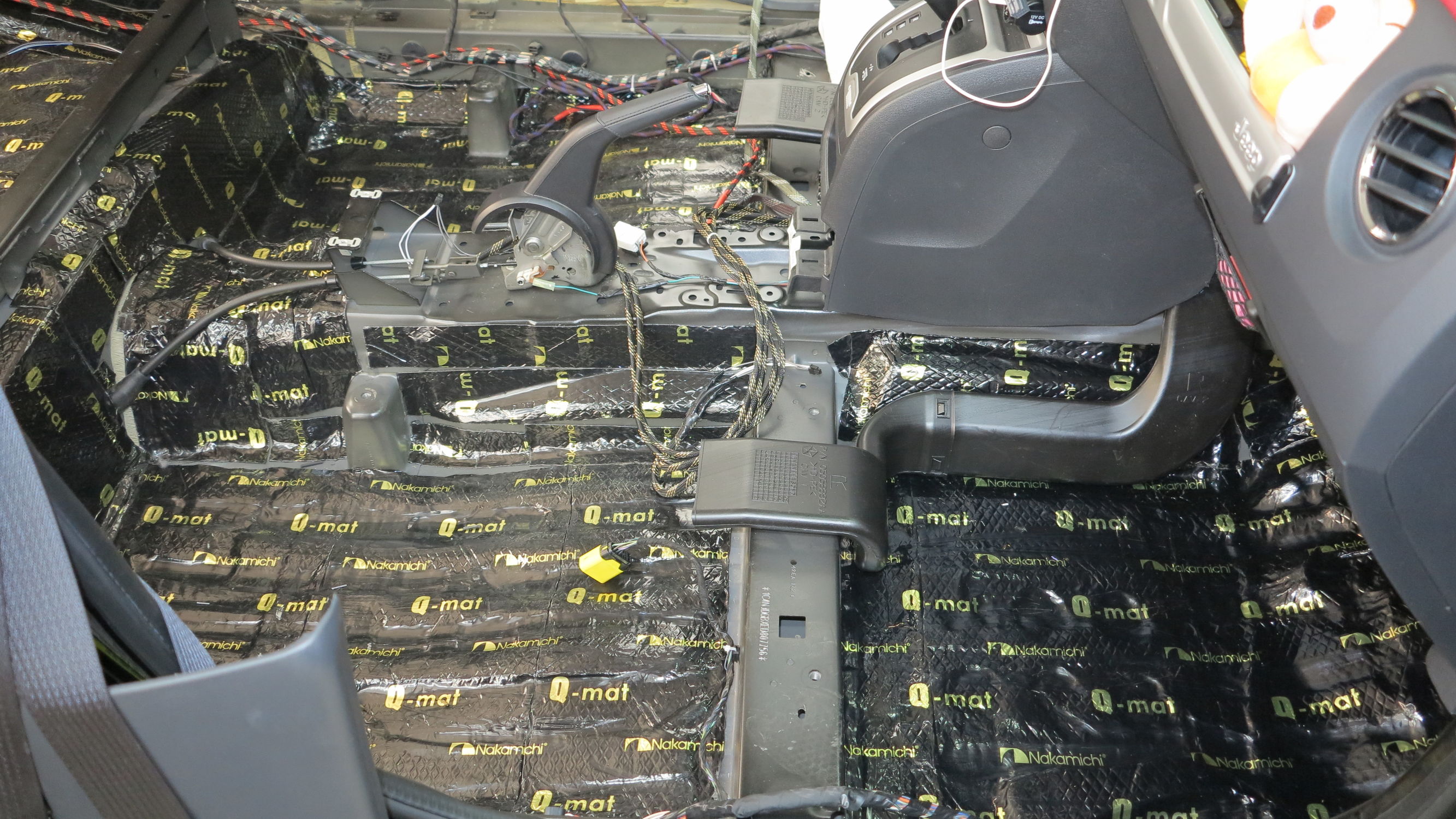 jeep指南者隔音测试,jeep指南者全车隔音多少钱