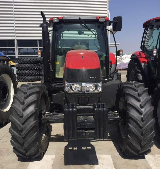 全新的纽荷兰180马力拖拉机,凯斯140拖拉机