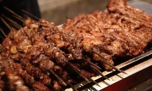 南京明瓦廊牛肉锅贴,南京明瓦廊小吃街推荐