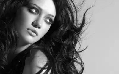 头发烫了两次很糙,我的头发烫焦了怎么办