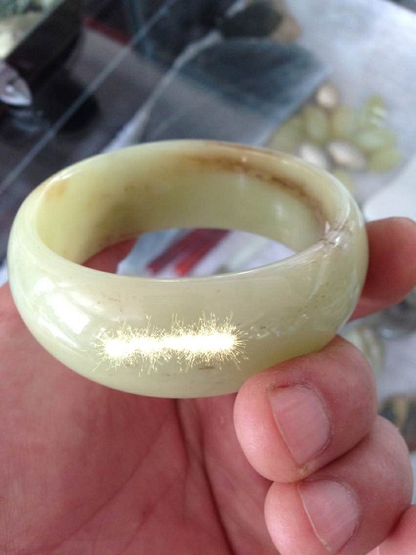 戴了三年银镯子,戴了三年的玉镯子碎了