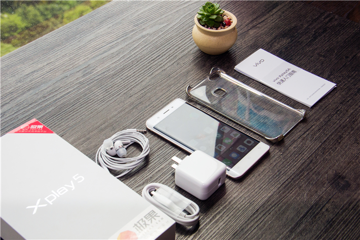 vivoxplay5测评吃鸡,vivoxplay5原神体验