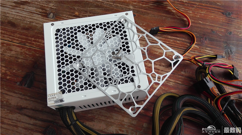 用料最好的钛金电源,钛金电源和白金电源区别