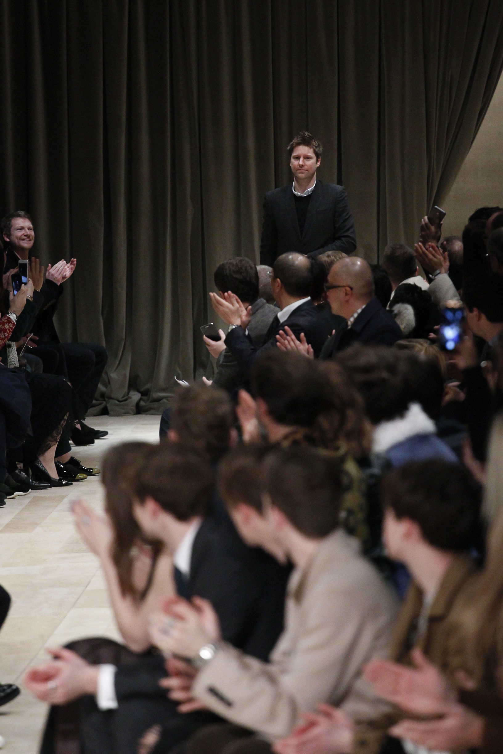 burberry男装街拍,burberry新季迷惑时尚单品男装