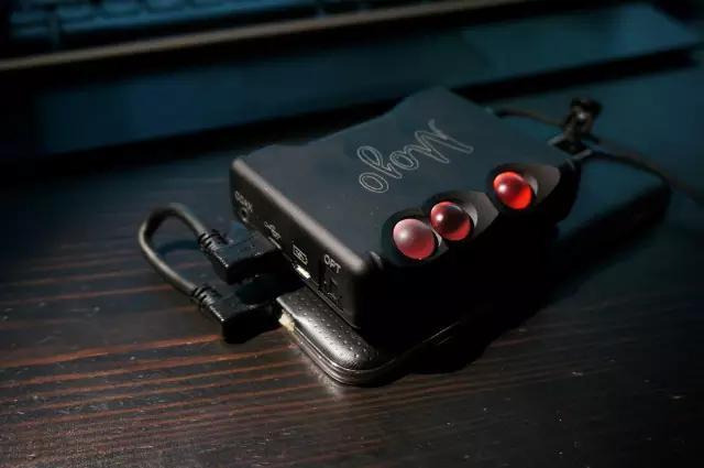 1到2千耳机,从1到100的音频