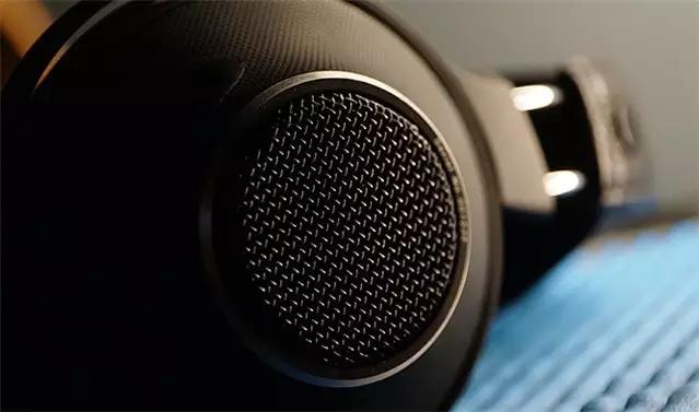 1到2千耳机,从1到100的音频