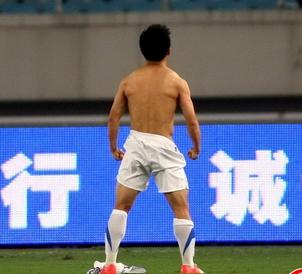 周通模仿巴洛特利,周通巴洛特利