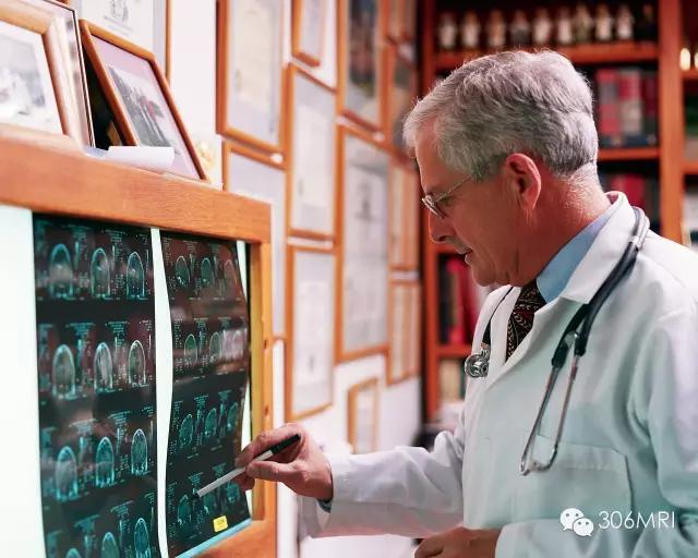 核磁共振轻度脑白质征象,脑白质内见多发斑点什么状况