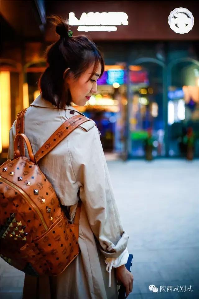 说出你们在酒吧被撩的经历?我面膜笑裂了!丨谁是忒色街拍NO.