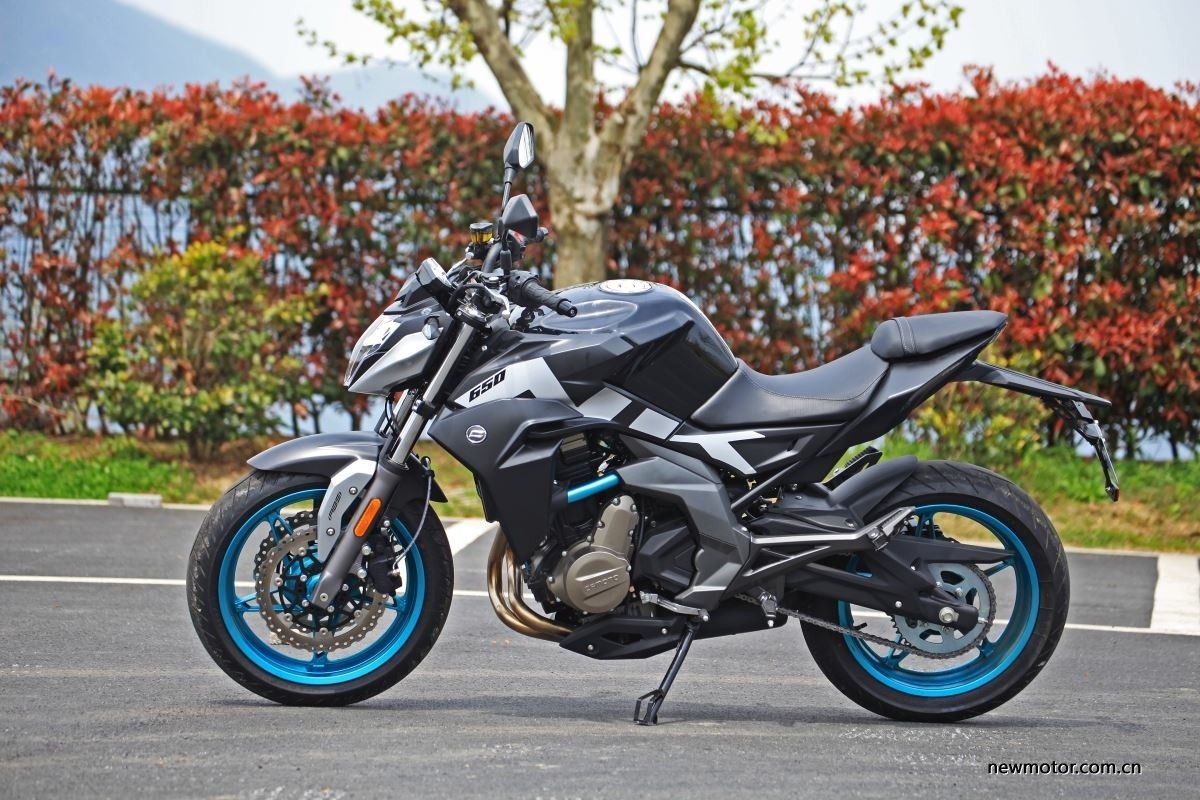 春风650nk和400nk如何选,春风400nk哪款最好