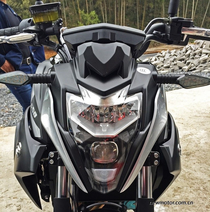 春风650nk和400nk如何选,春风400nk哪款最好