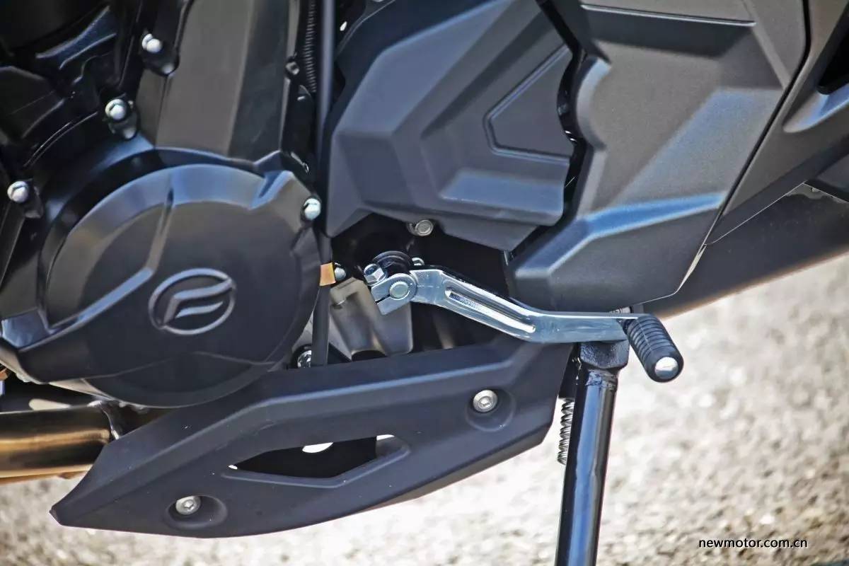 春风650nk和400nk如何选,春风400nk哪款最好