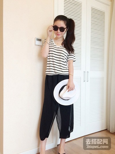 大胖妞穿黑色紧身裤搭配什么上衣,搭t恤的裤子胖mm