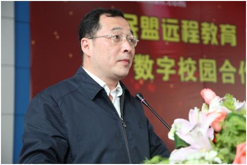 民盟远程教育“烛光行动”捐赠在嘉兴南湖国际实验中学举行