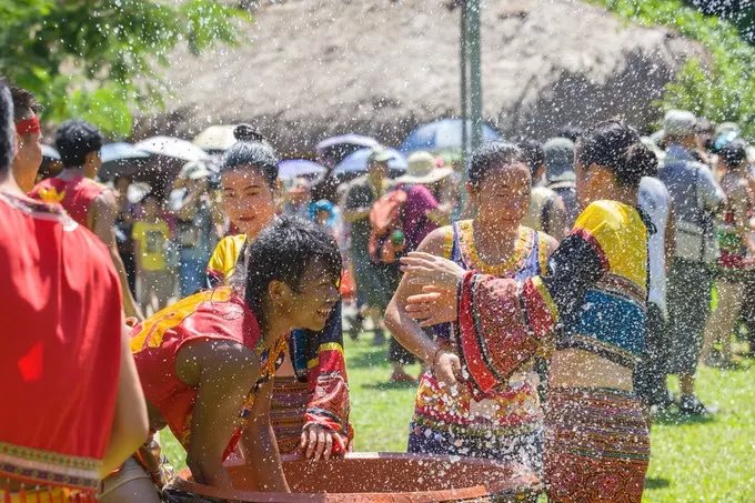北方人第一次来三亚吃海鲜,一个人在三亚吃海鲜自助