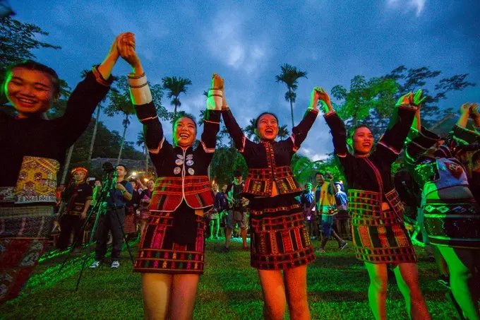 北方人第一次来三亚吃海鲜,一个人在三亚吃海鲜自助