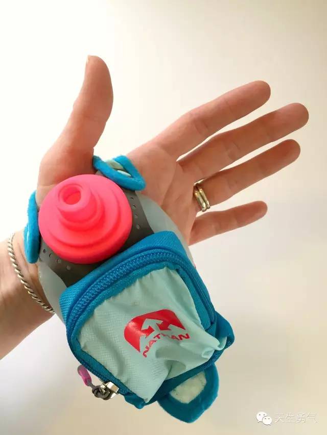 秋冬季专业跑步装备必买清单,跑步必备的七款装备有哪些