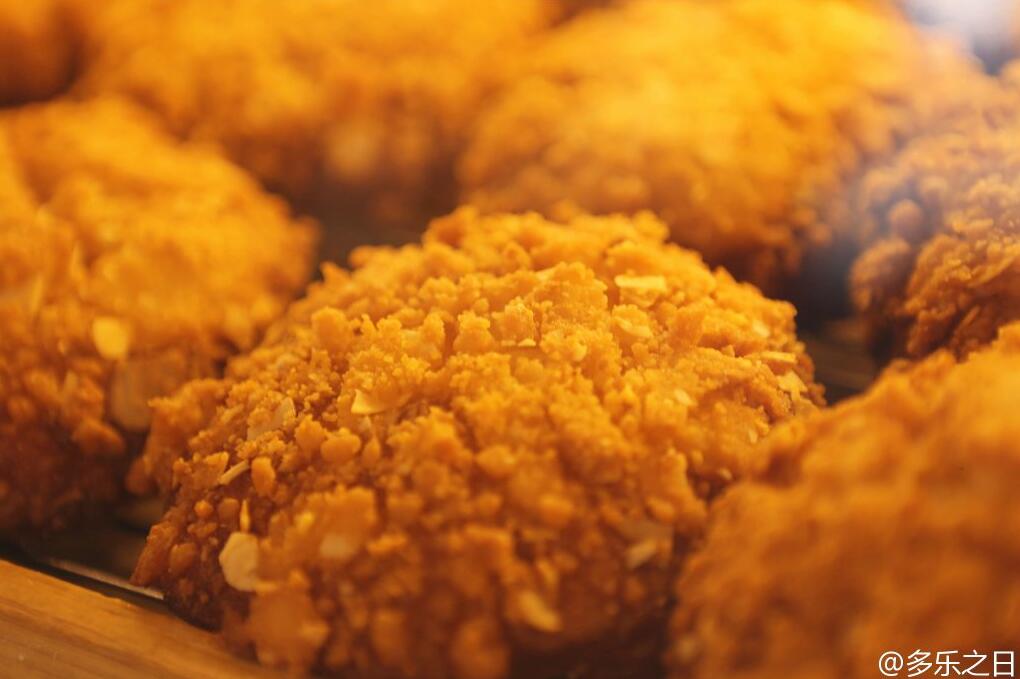 都教授代言服装,都教授北京现代广告