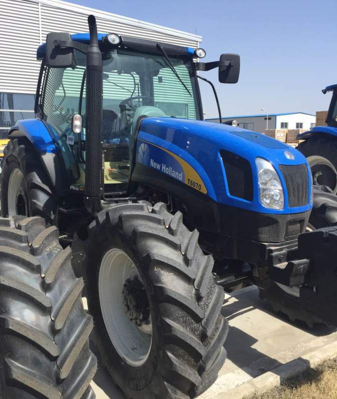 全新的纽荷兰180马力拖拉机,凯斯140拖拉机