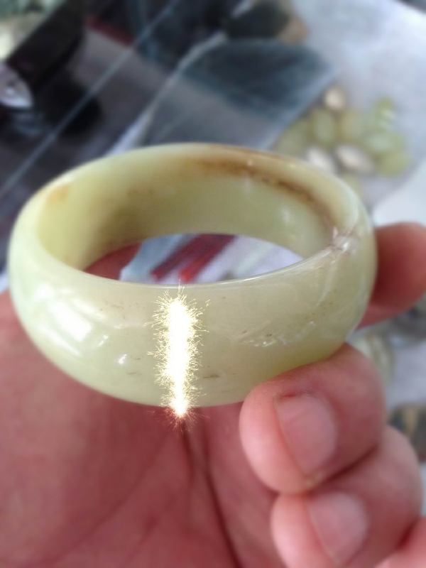 戴了三年银镯子,戴了三年的玉镯子碎了