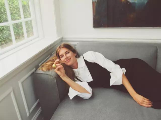 外国人穿的吊带裙,全世界都在穿的衣服