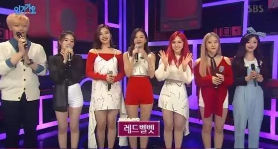 外国人穿的吊带裙,全世界都在穿的衣服