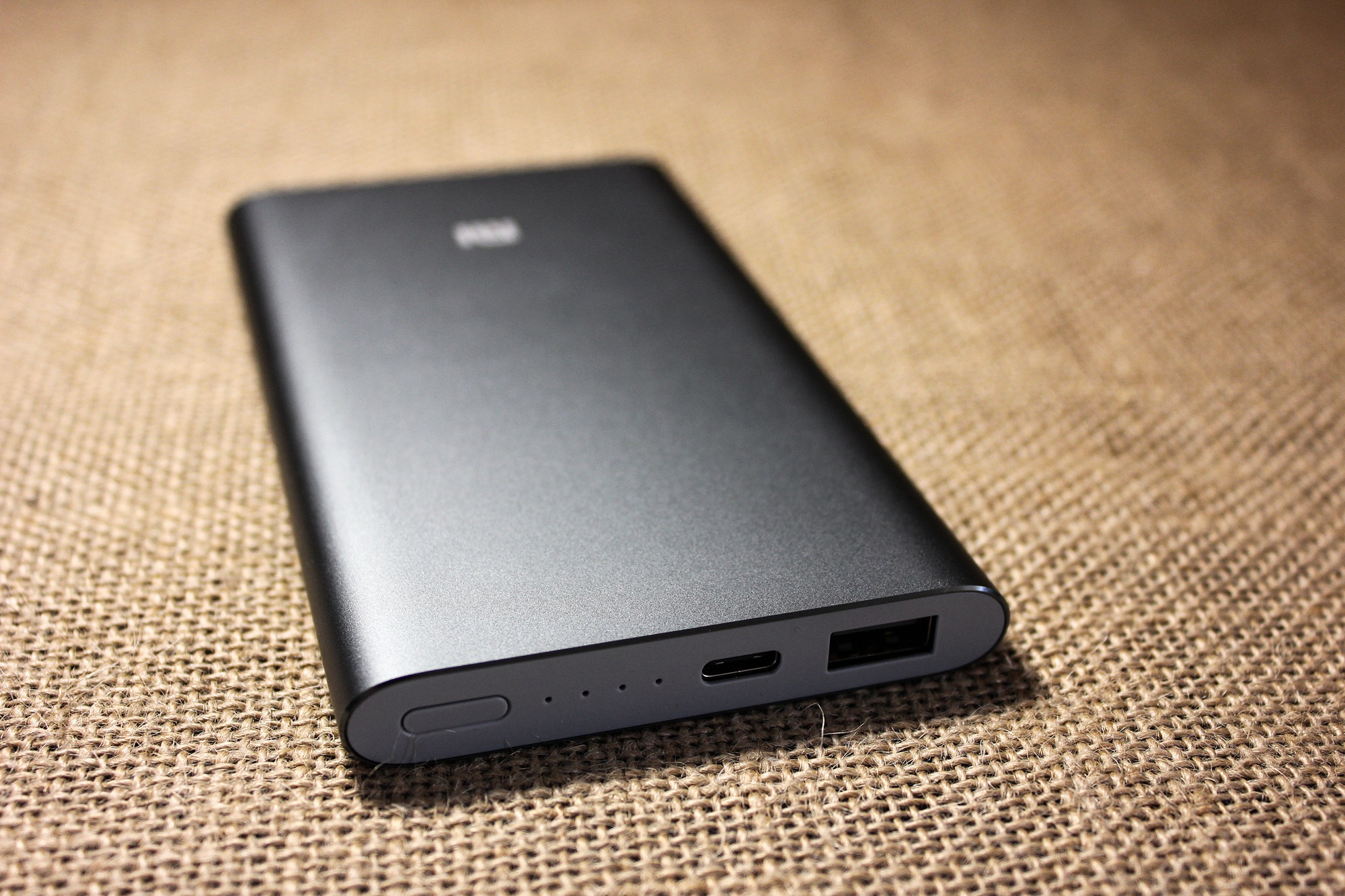 小米移动电源10000高配版评测,小米10000mah的移动电源