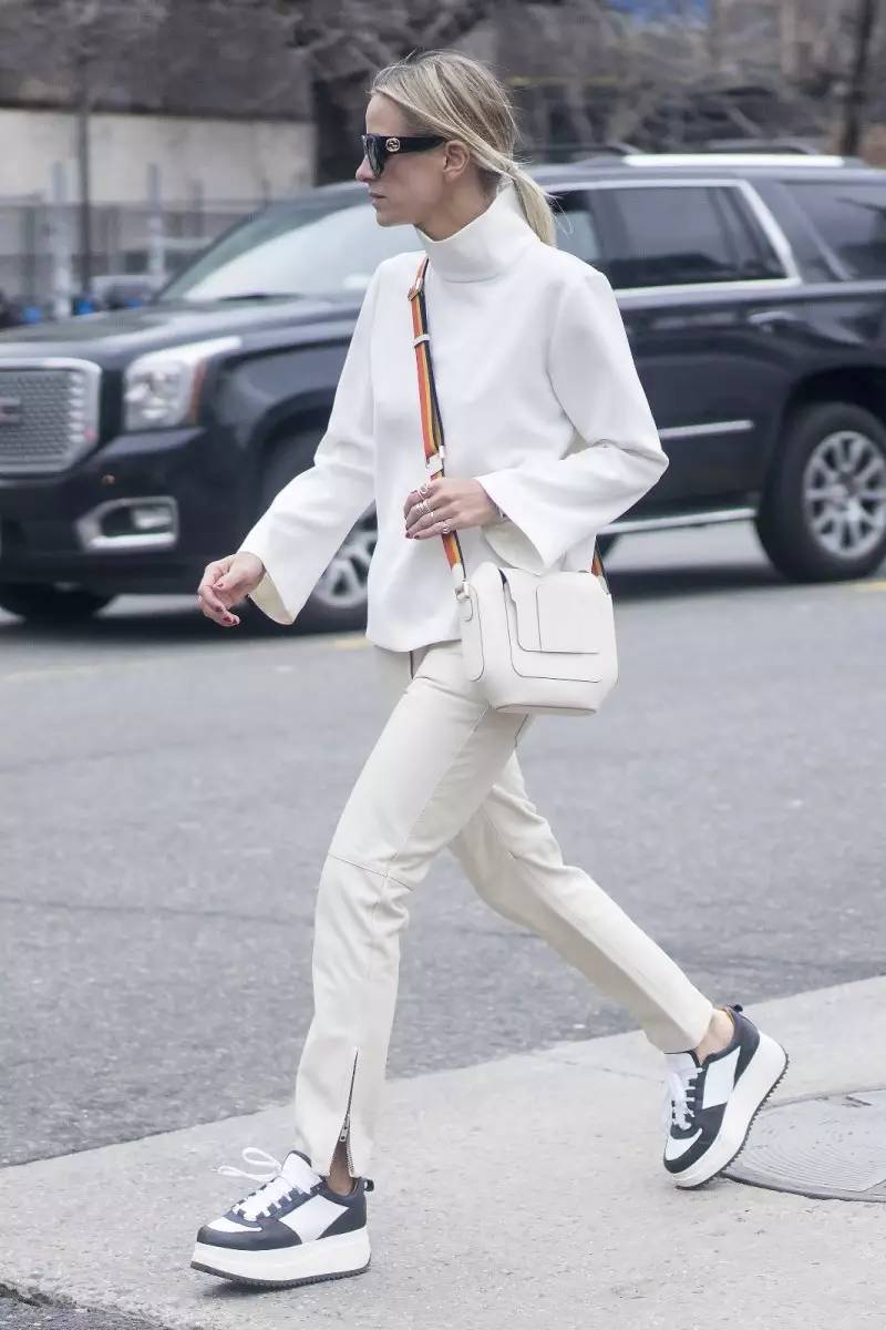 今年最流行的平底鞋,今年春夏有什么平底鞋品牌