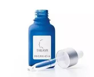 去黑头草莓鼻精华,日本最好用的祛黑头神器