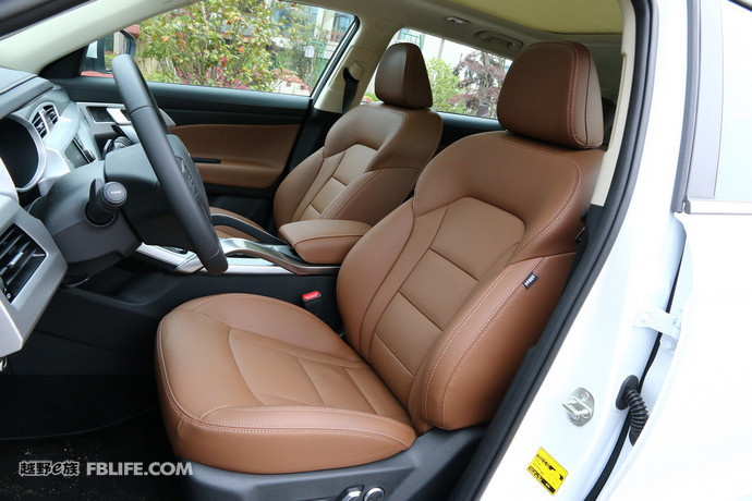 试驾23款吉利博越l2.0t旗舰版,沉浸式试驾吉利博越l1.5t尊贵型