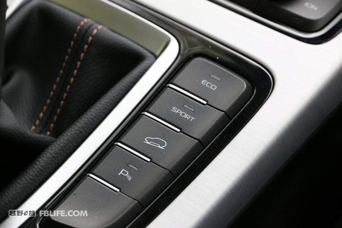 试驾23款吉利博越l2.0t旗舰版,沉浸式试驾吉利博越l1.5t尊贵型