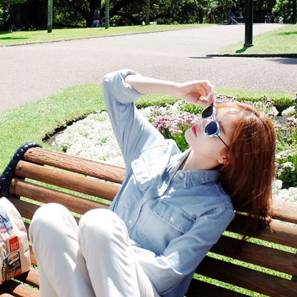 牛仔背带裤搭配时尚 (三木牛仔时尚搭配)