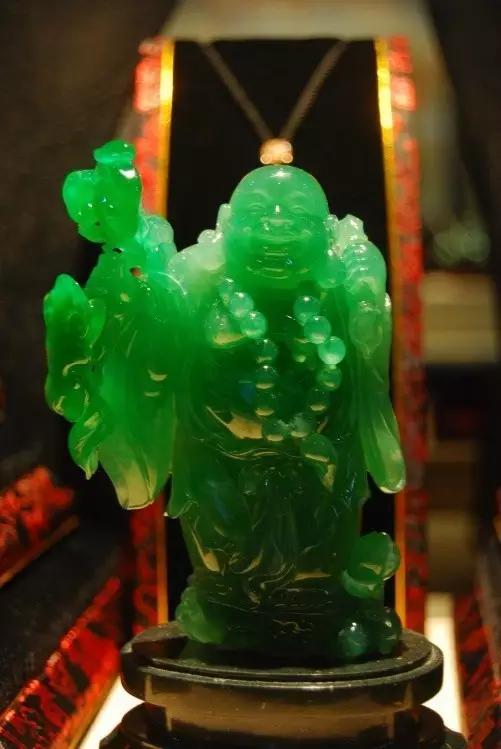 极品翡翠观音摆件,极品翡翠摆件巨无霸
