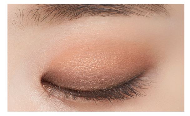 平价眼影盘9.9元三个,韩国品牌眼影盘