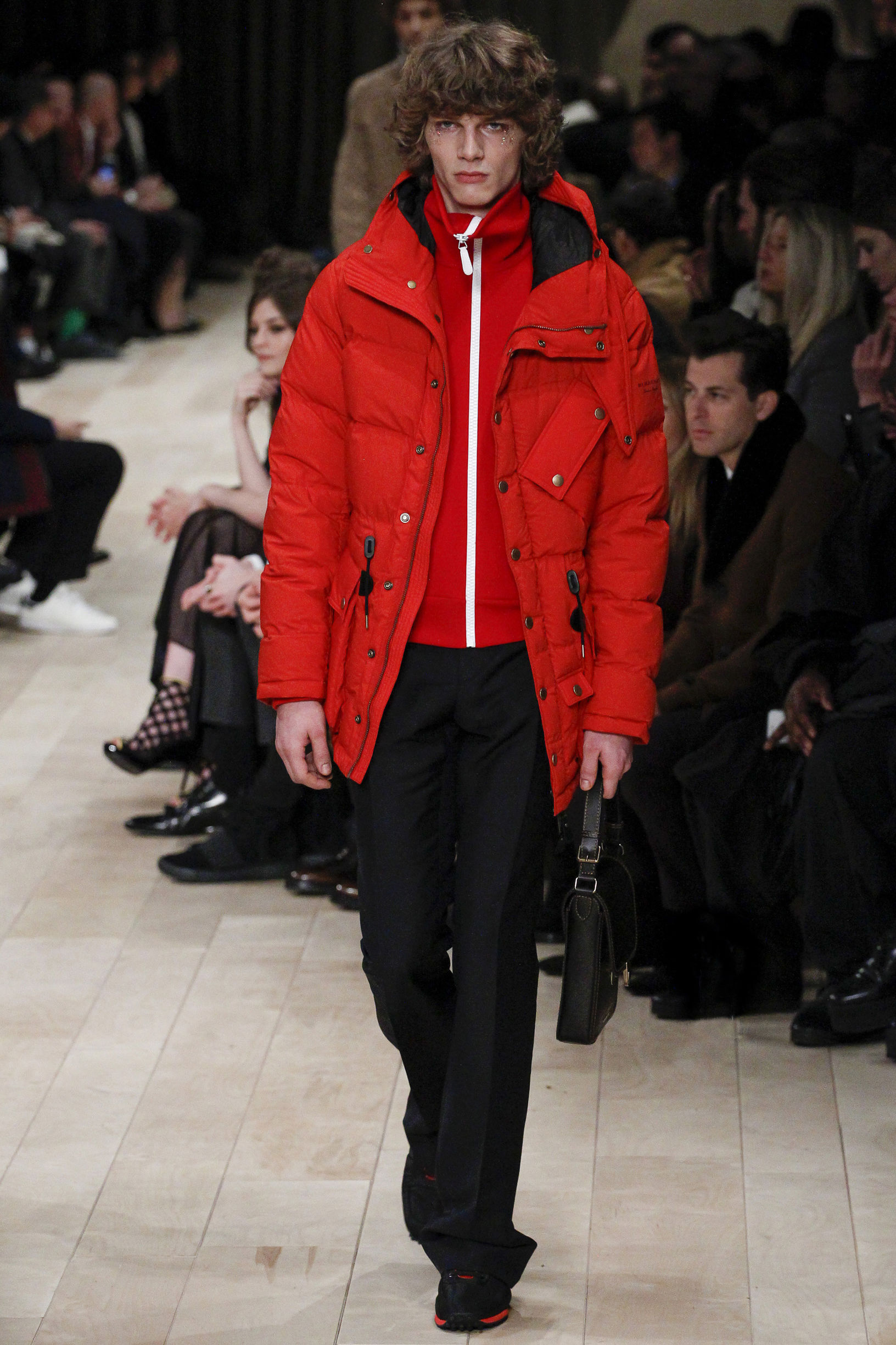 burberry男装街拍,burberry新季迷惑时尚单品男装