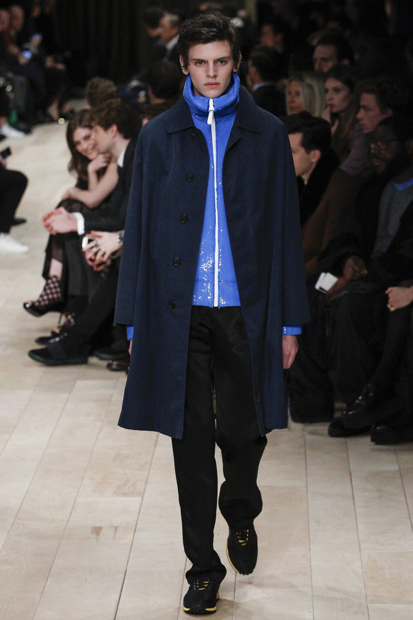 burberry男装街拍,burberry新季迷惑时尚单品男装