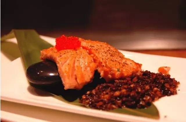 能吃一整天的自助餐,可以吃上一天的自助餐