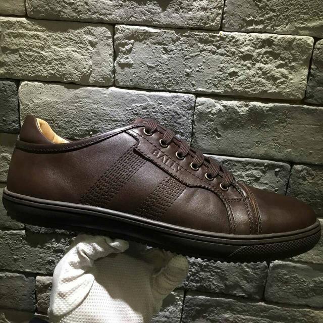 巴利对比普拉达,巴利和tods哪个档次高